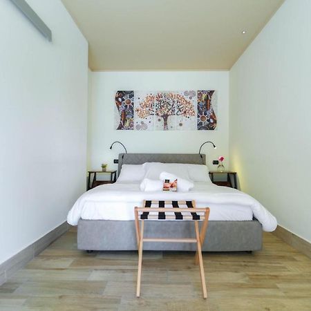 Paradise Suite Латина Екстер'єр фото