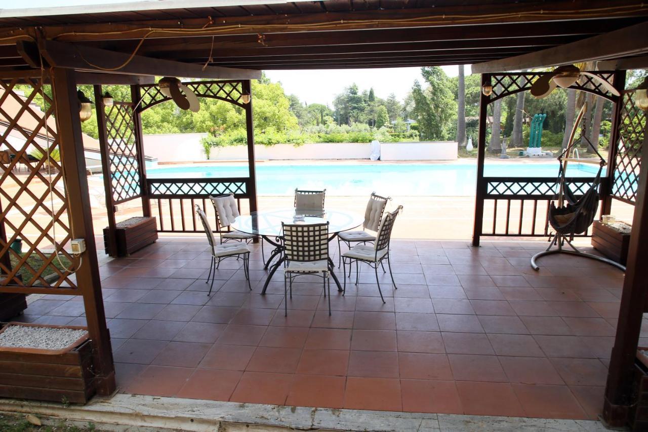 Paradise Suite Латина Екстер'єр фото