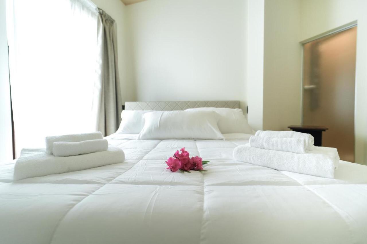 Paradise Suite Латина Екстер'єр фото