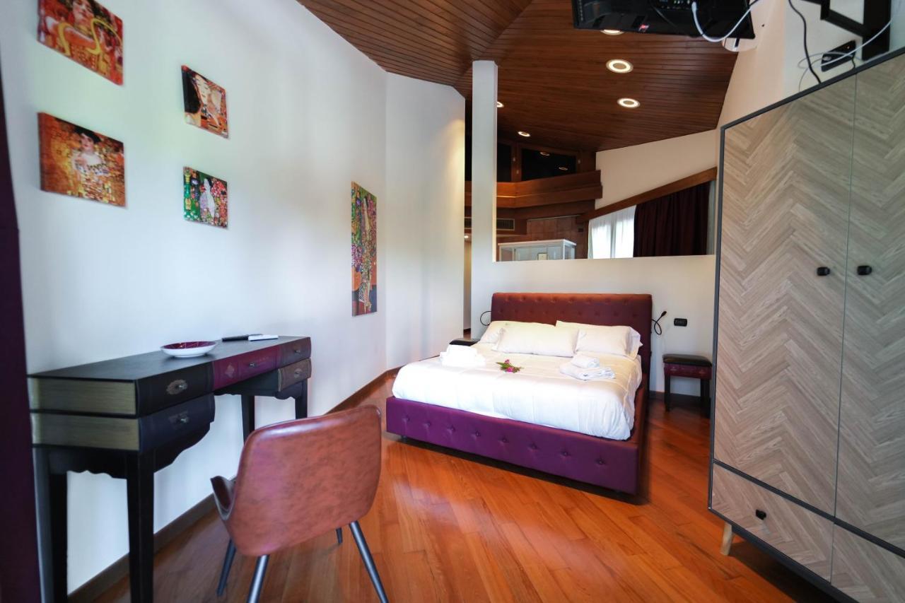 Paradise Suite Латина Екстер'єр фото