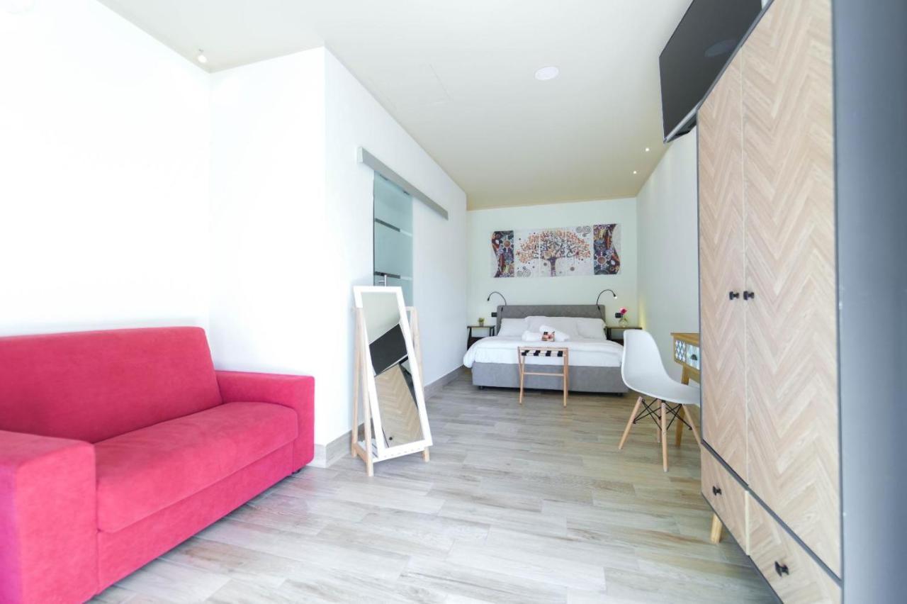 Paradise Suite Латина Екстер'єр фото