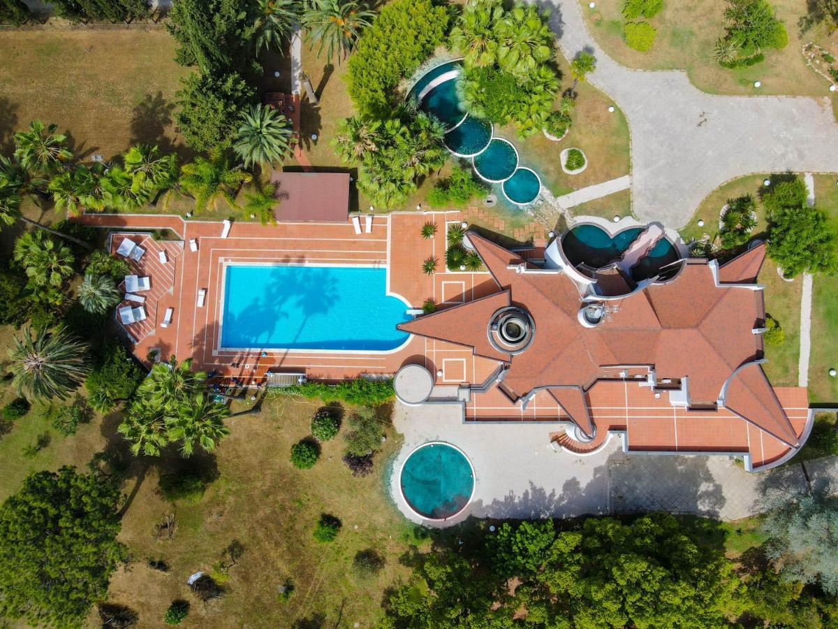Paradise Suite Латина Екстер'єр фото